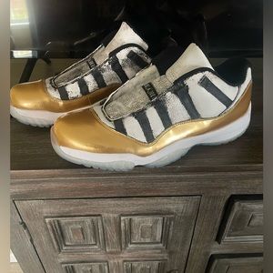 Jordan 11 Retro Low